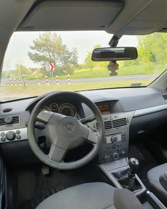 Opel Astra cena 7800 przebieg: 257000, rok produkcji 2004 z Płock małe 154